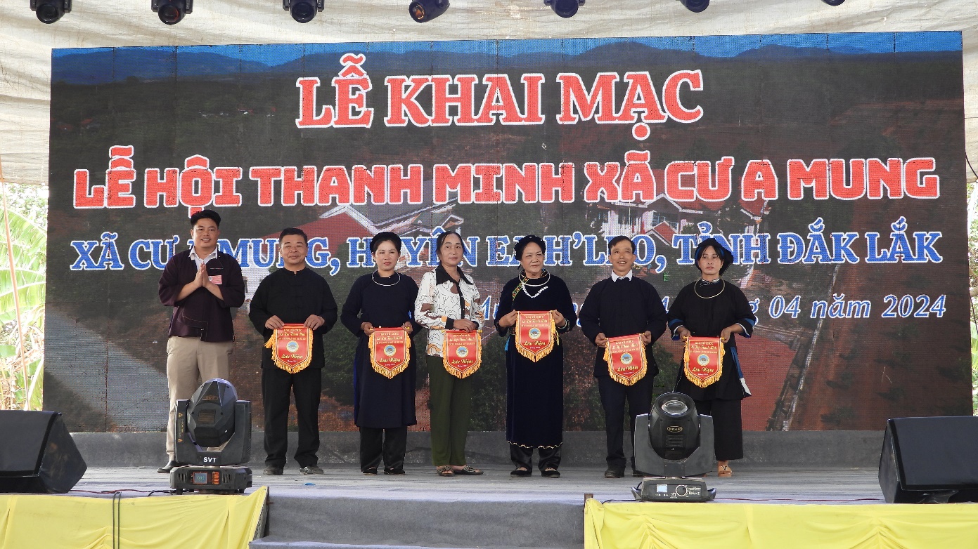 Ấn tượng Lễ hội thanh minh ở xã Cư A Mung